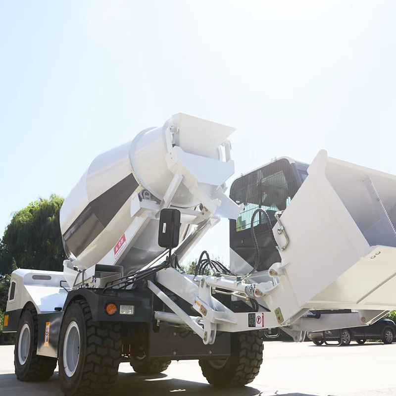 4-Wheel Drive Concrete Self-lo - Concrete Mixer Machine review and price